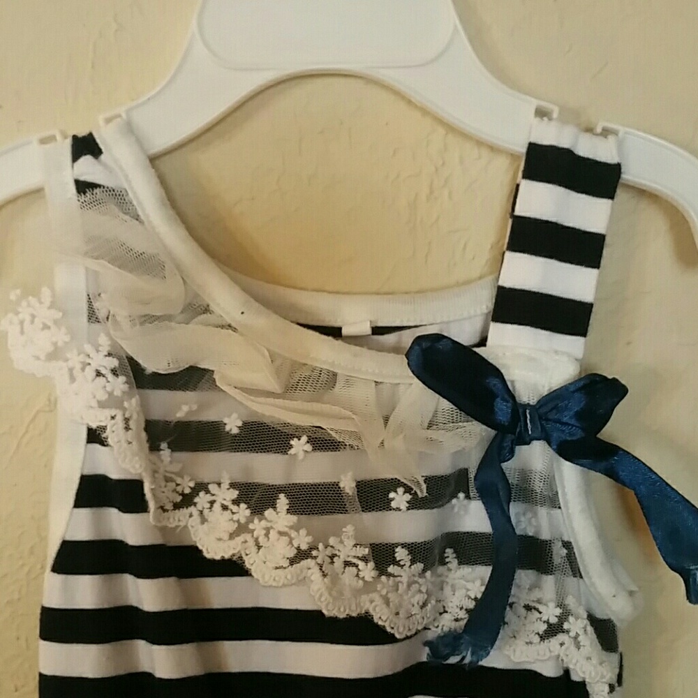 Little Girls size 2-3T - Picture 4 of 4